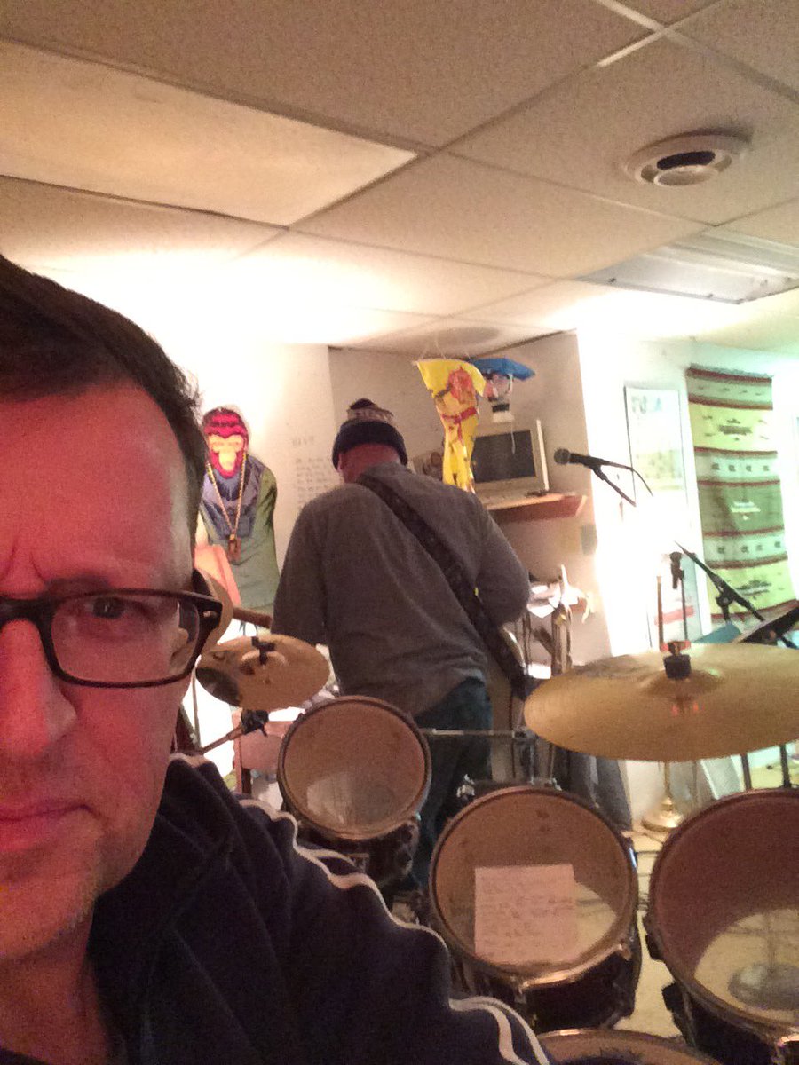 mkemodmlot's tweet image. Uber secret rehearsals last nite at undisclosed location. Stay tuned. #drums #modfun #davemonroe #soulhole #livemusic
