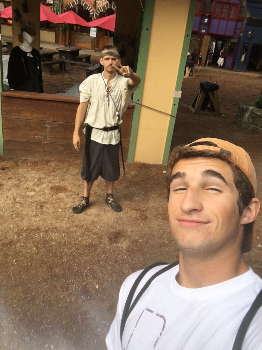 willjmcdougall's tweet photo. #CSHSRenFest2016 Dark Knights https://t.co/zrardNsRZp