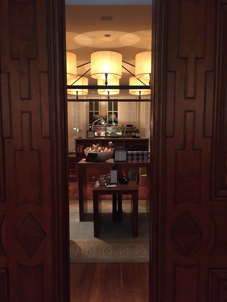EricAntoineBrun's tweet photo. Preparing for tonight's Park Hyatt Masters of Food and Wine in Hamburg #parkhyatt https://t.co/R0Wwk08ZJq
