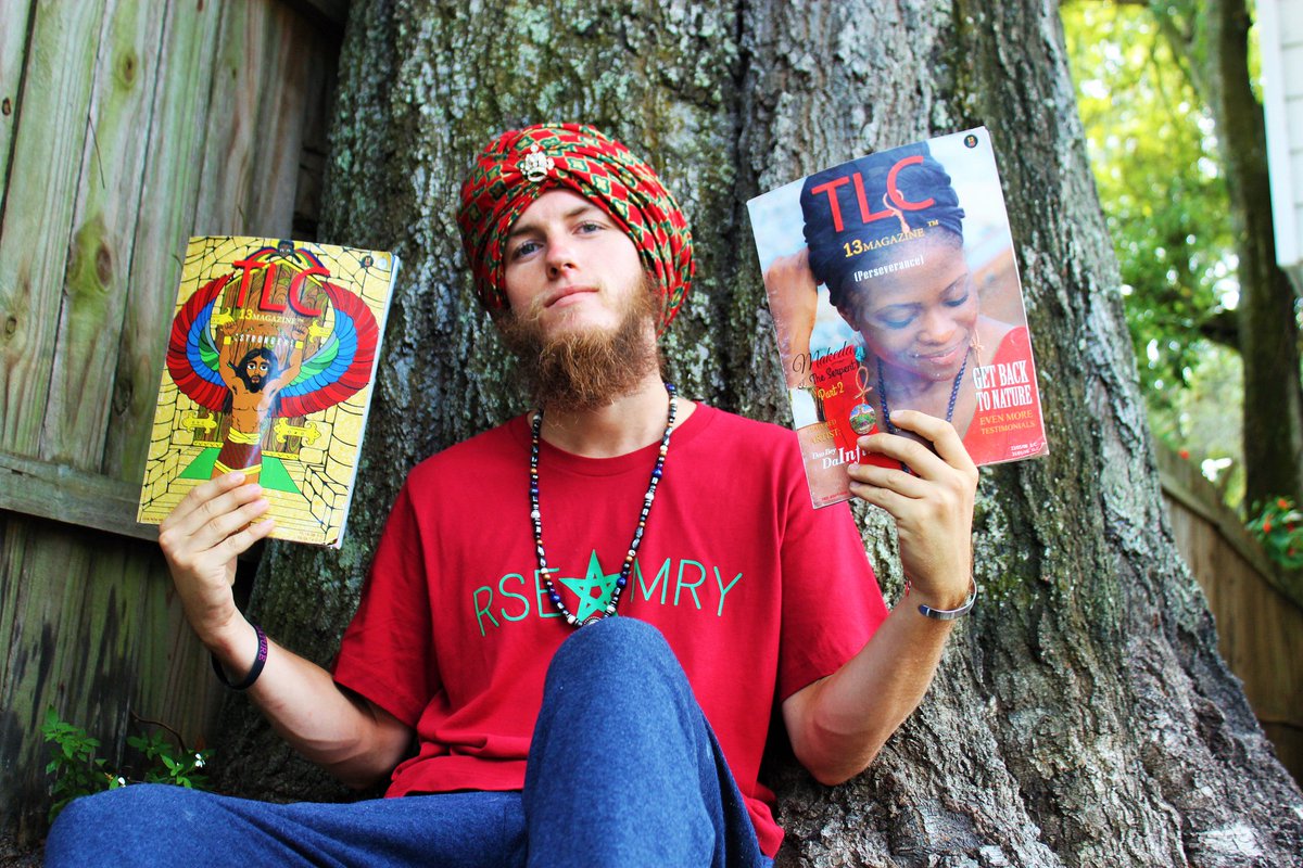 INNERARMOR13's tweet photo. Check out our cuzo @Roots13ey  looking royal in his #RSEMRY turban! Only a few left get yours before they're gone!
https://t.co/BJ5bWP3Nwu https://t.co/9jKWf3VurP