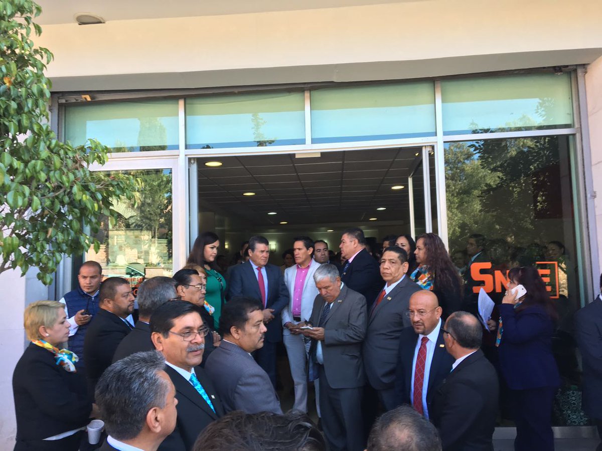 RazonSalomon's tweet photo. Inauguración del primer Centro de Sistema Nacional de Desarrollo Profesional en Zacatecas

#SINADEPcontigo #OfertaEducativa https://t.co/bGtBBQziLu