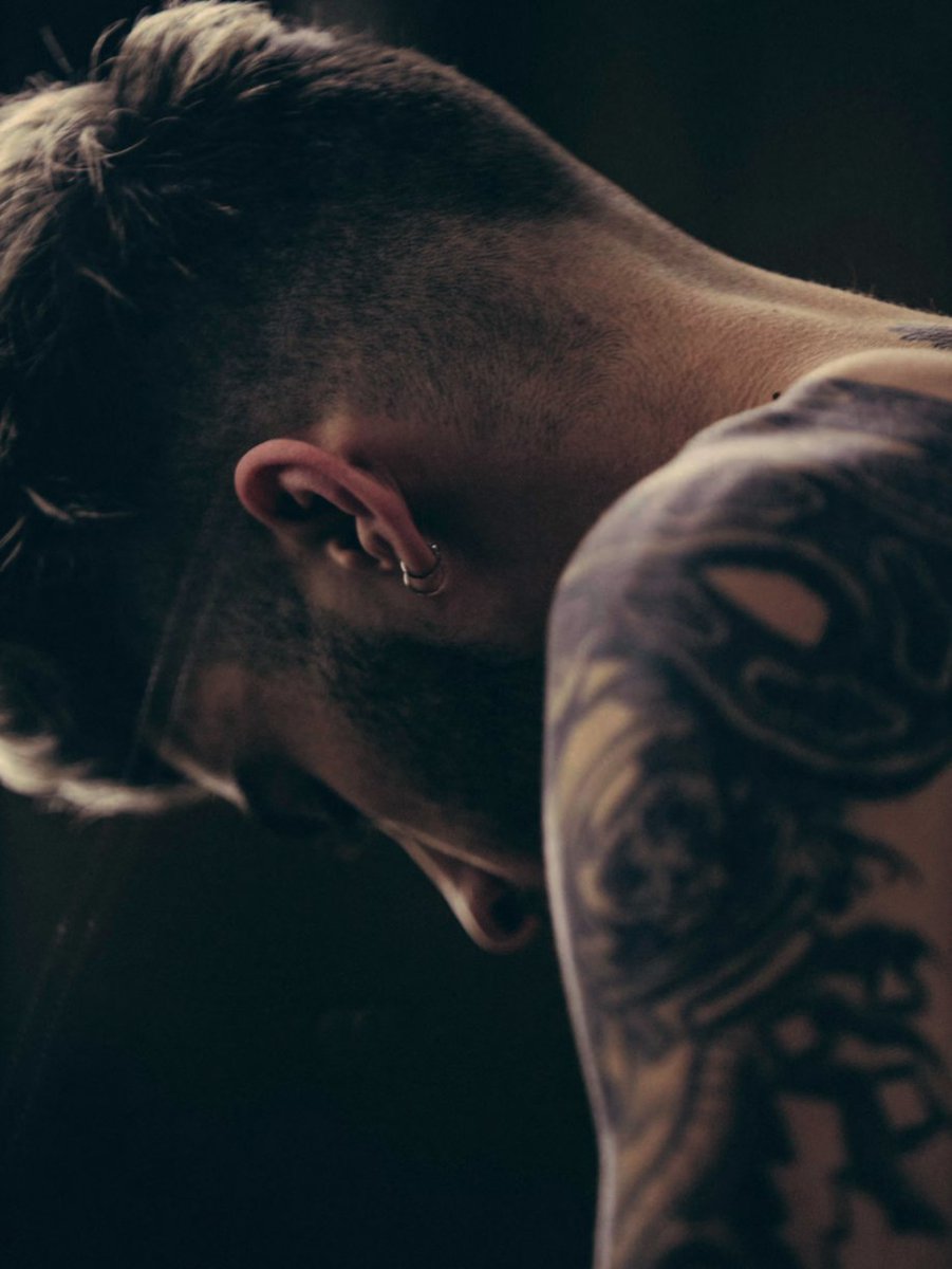 ZTYLEzayn's tweet photo. I love Zayn more than I can ever scream. I need the #ZaynBook 
@zaynmalik Thank you for your existence!!! https://t.co/vK35BW3pjN
