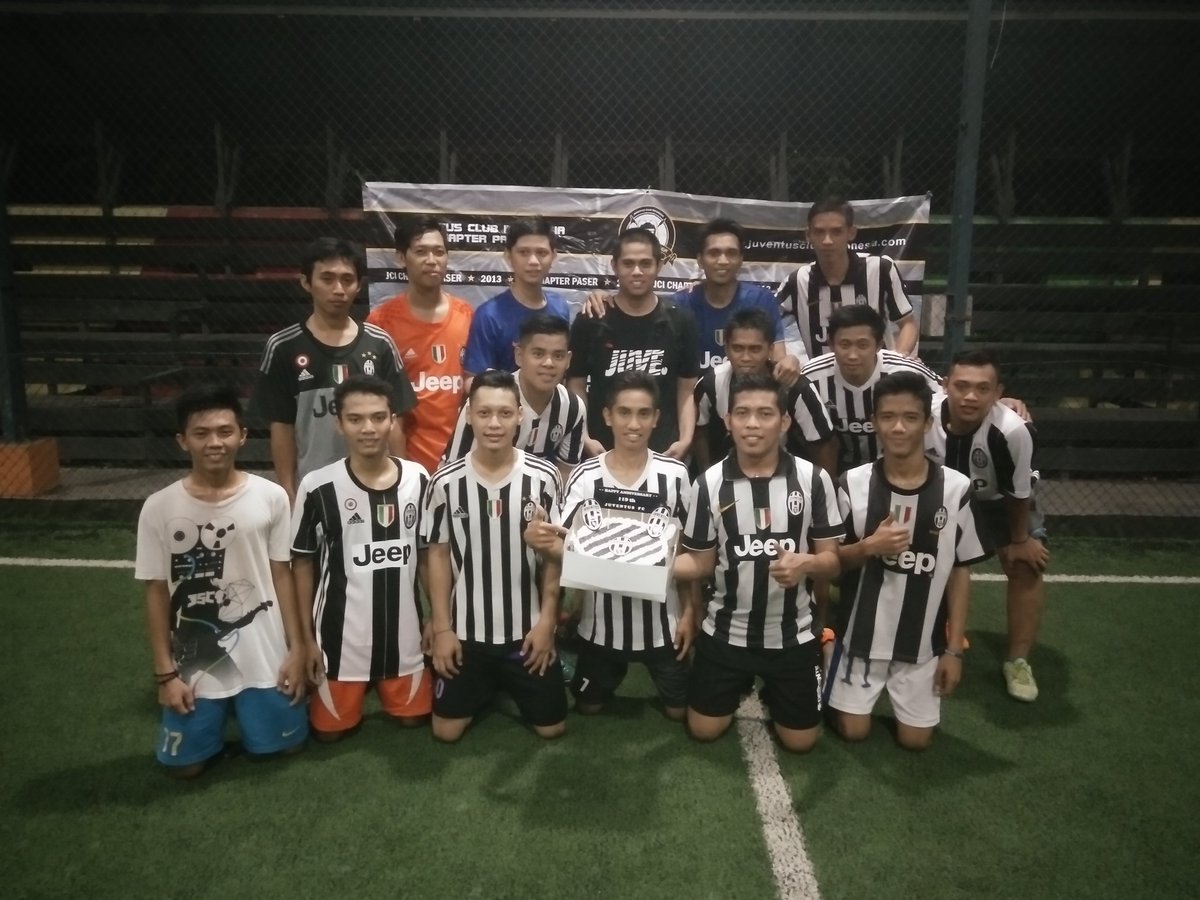 JCI_Paser's tweet photo. Kami @JCI_Paser mengucapkan selamat ulang tahun @juventusfc @juventusfcid  yang ke 119. Semoga tahun ini kita Treble winner 🙌✊ https://t.co/3UCtFvPDHE
