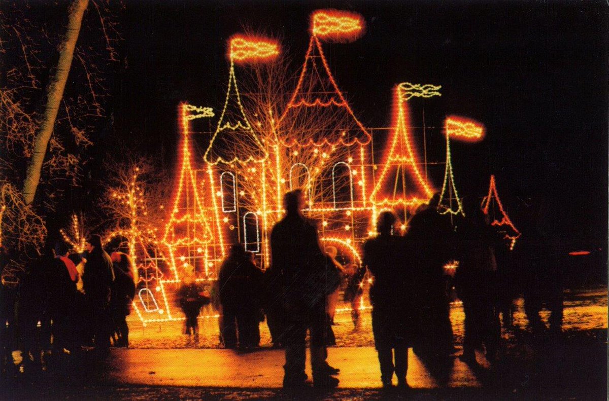 WonderFESTDE's tweet image. We're brightening Delaware Beaches this year with #WonderFestDE #cheapoairchat #lightshow #carnival #Delaware