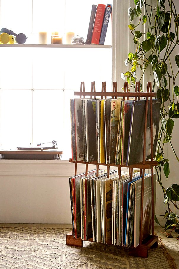 MagnoliaRecord's tweet photo. Always store your records vertically and in a temperature and humidity controlled atmosphere. #vinyltips https://t.co/jV0oJo6WvF