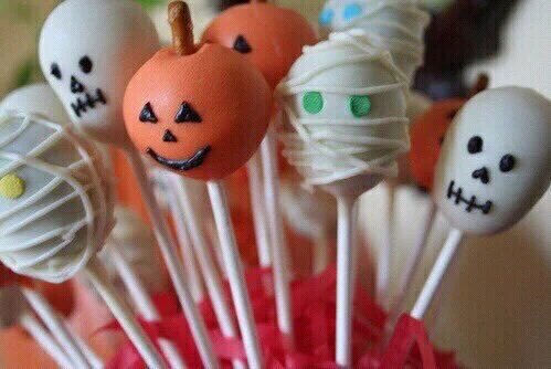 chooseonefab's tweet photo. 47. Choose one Halloween trick ✨💀 https://t.co/HutECyYwB3
