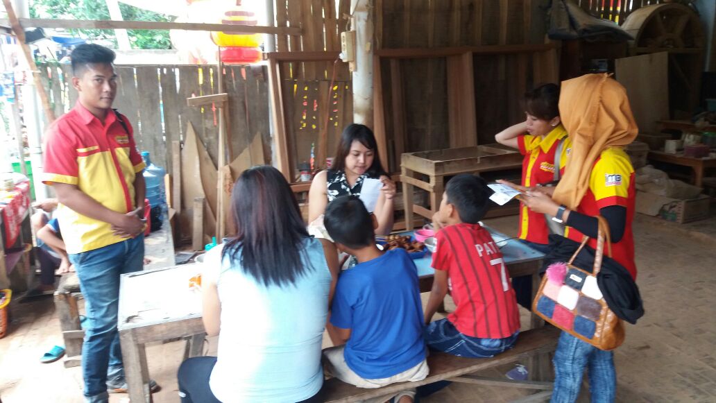 omsoel's tweet photo. Thanks team #im3semarangouter  yang slalu sosialisasi produk baru indosatooredoo 28GB 24Jam Nonstop hingga pelosok https://t.co/4bffIHl5bm
