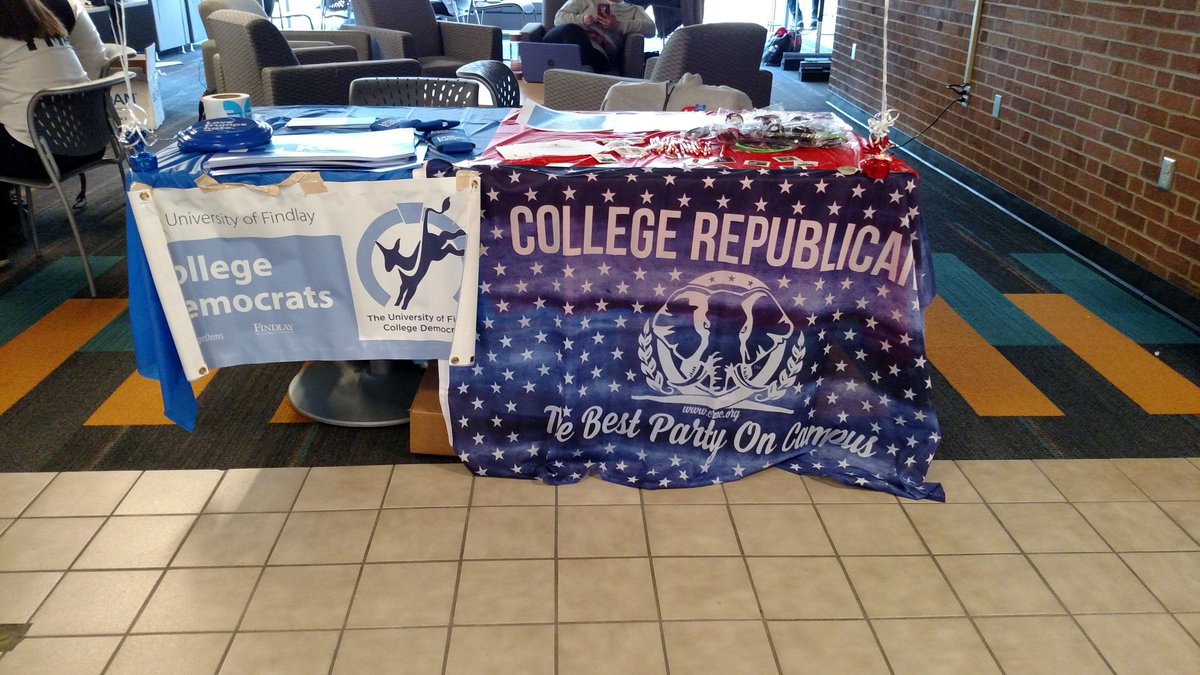 UofFCRS's tweet photo. If you haven't made it to Rock the Mock election yet head on down to the AMU! You have until 7:30! https://t.co/yjiYbe8XW2