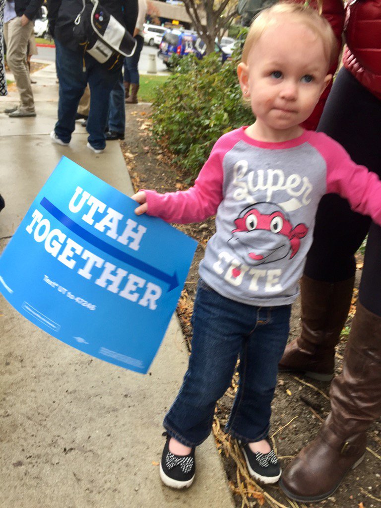 HillaryforUT's tweet photo. #UtahTogether #SuperCute #ImWithHer #utpol #BLUTAH #IWillVote https://t.co/nhG1dRW0dU