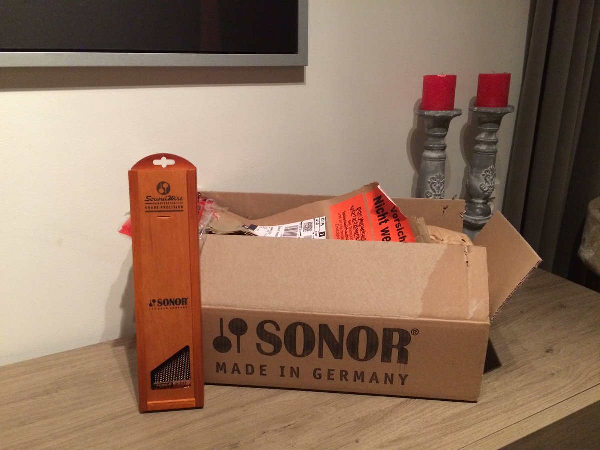 New snare wires for my Artist Bronze Snare! Thanks @sonor_drums ! Cheers.