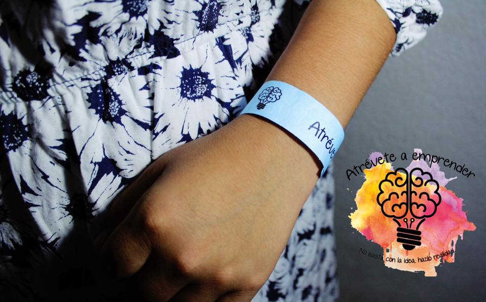 ¡Obtén tus boletos ya!
$15 público general. 
$10 alumnos del itcancun.

Te esperamos este 30 de Noviembre.