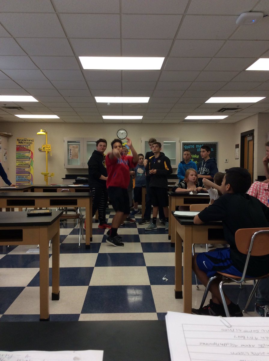 MsJ_Tigers's tweet photo. Crumple and shoot for a review. #gamesinclass https://t.co/8oilpf5BEO