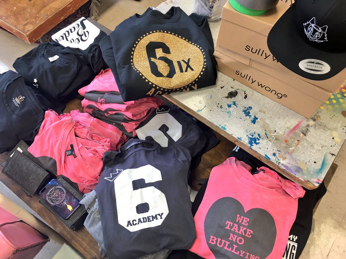 BeckieDiLeoInc's tweet photo. Working on hijab designs + organizing @TakeNoBULLying school merch for pop-up @ausmalik @malloy_john @tdsb #Equity #Fashion #Entrepreneurs https://t.co/Yl3JENVLxz