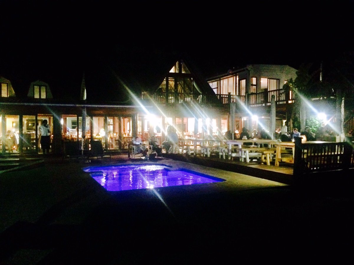 CrawfordsLuxury's tweet photo. Tour group #AAA settling in nicely..Welcome to #CrawfordsBeachLodge #ChintsaLiving https://t.co/M9xTg2Fi9K