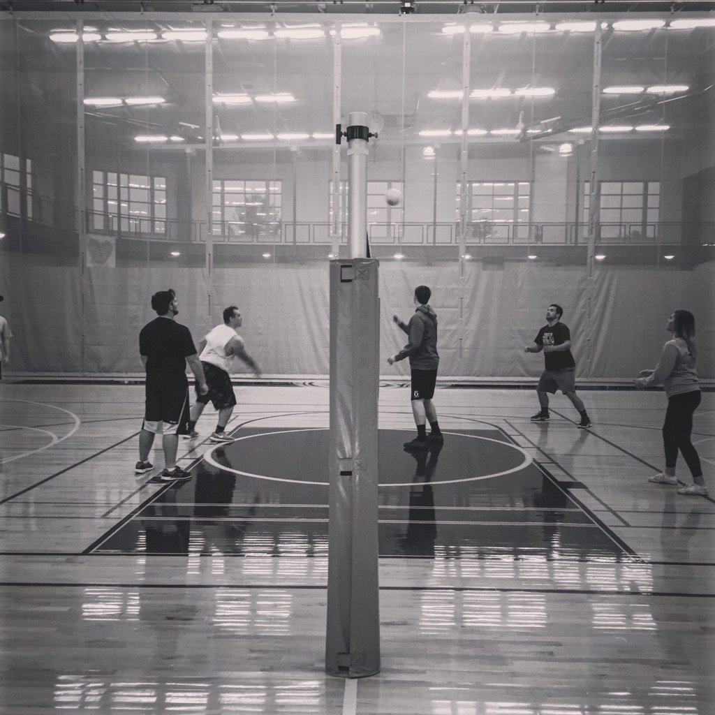 Volleyball continues tonight at 6pm in <a href="/Wellness_SU/">SU Wellness Center</a> #shepherdims #volleyball