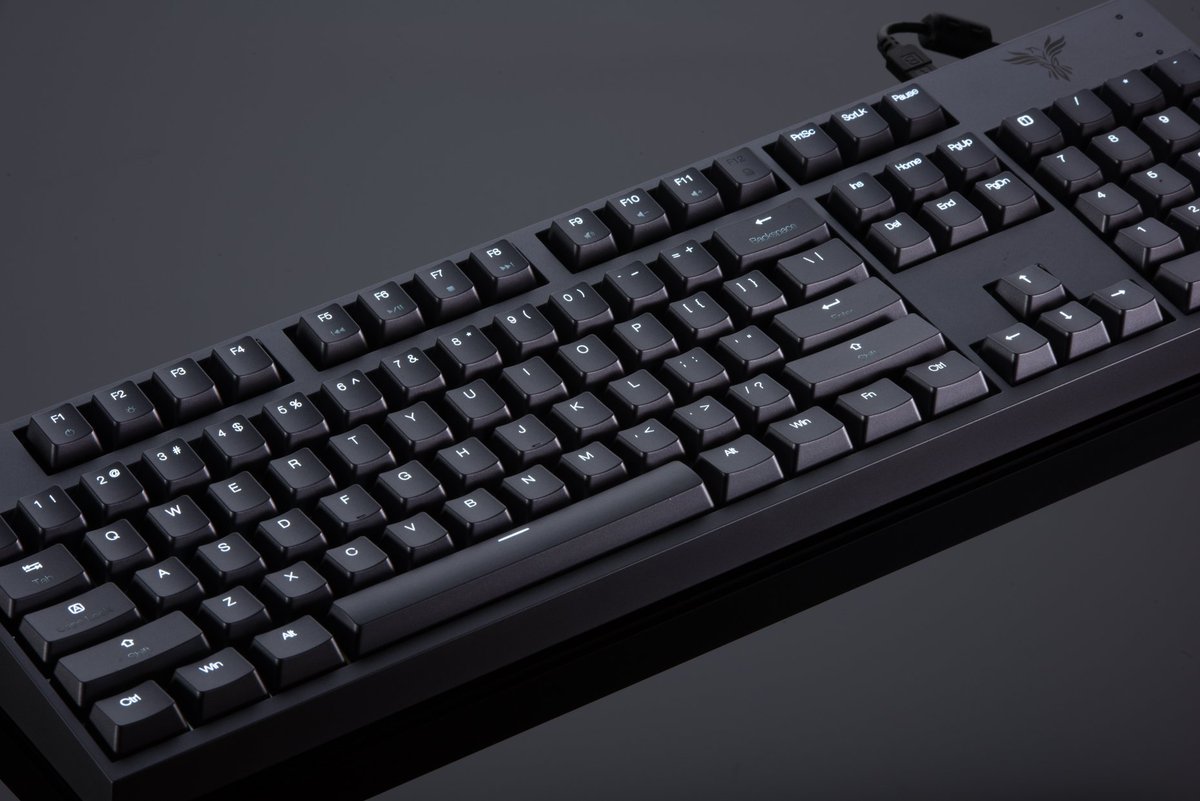 Feenix's tweet photo. Another view of the backlit #Feenix Autore. Media control keys added as well. https://t.co/QNBgwDs7jY