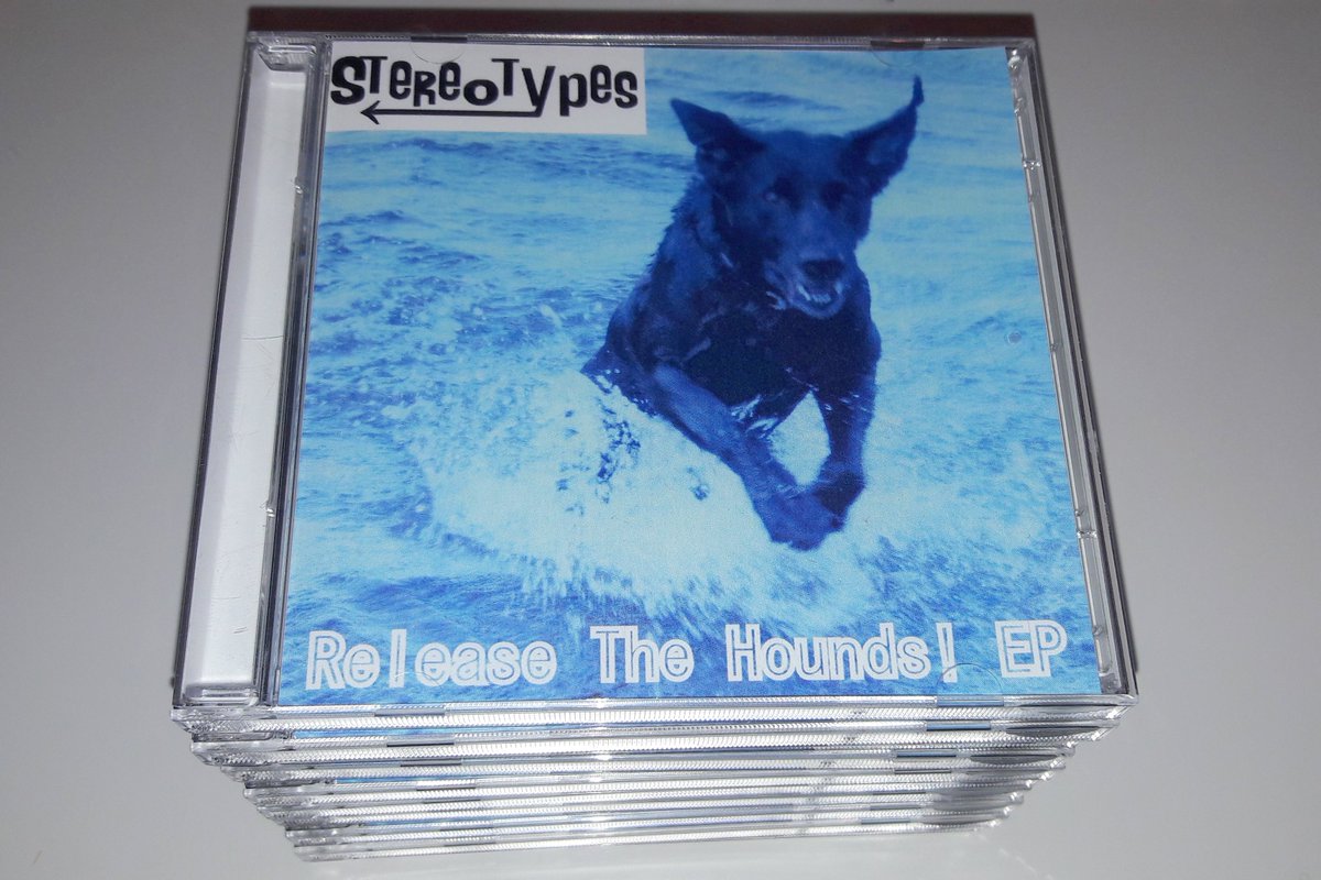 StereotypesUK's tweet image. #ReleaseTheHounds EP is now available! #SongOne #ThrowAChair #HotDawg #Typecast songs &amp;amp; vids plus bloopers on CD/DVD combo! DM for a copy!