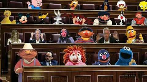 ConsiMiranda's tweet photo. Q buen retrato d los diputados del @PSOE !! https://t.co/BmzfQzR0mz