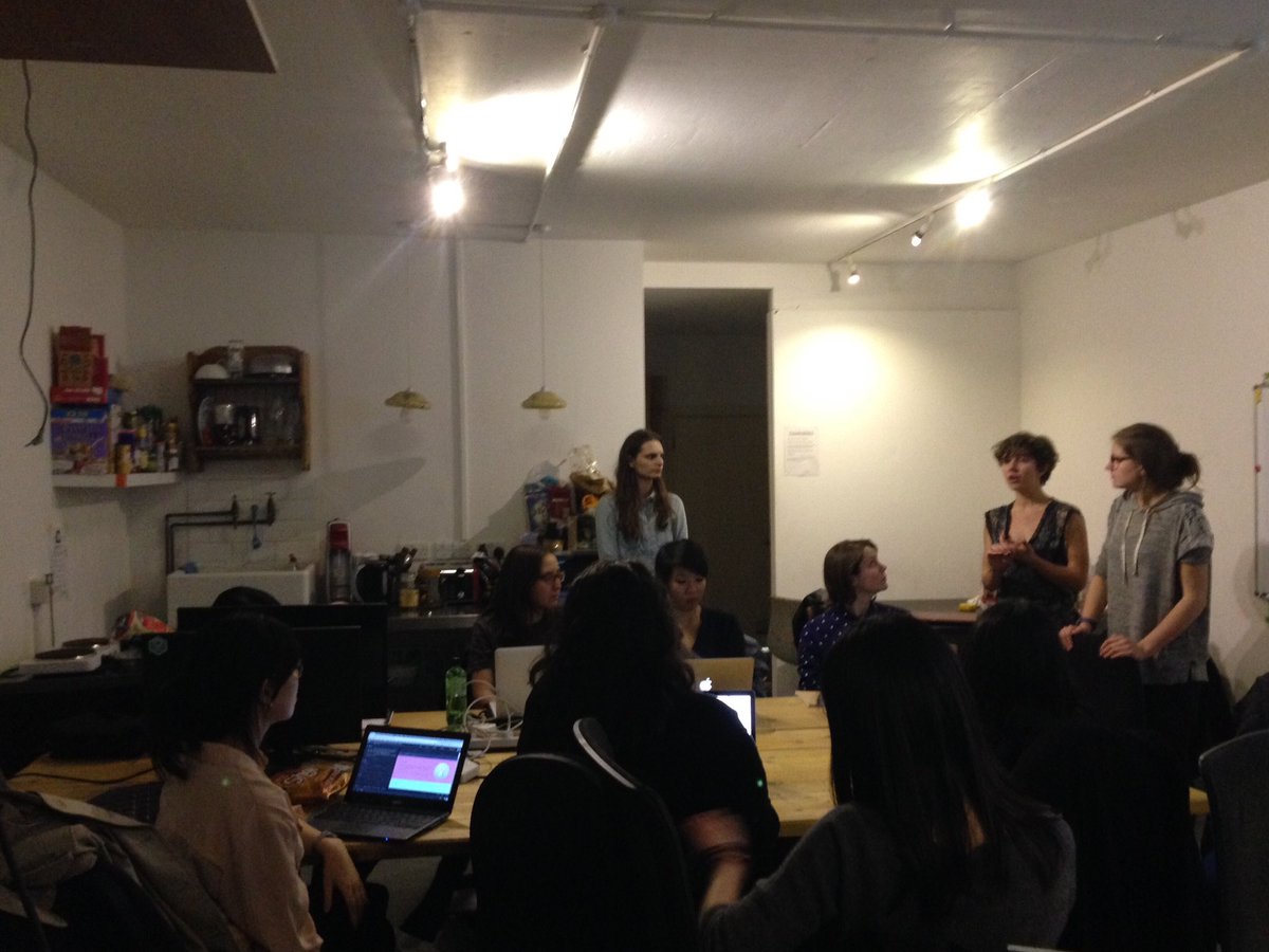 CharlotteBRF's tweet image. Another great @founderscoders #codingforwomen meetup tonight! @jsms90coder kicking off