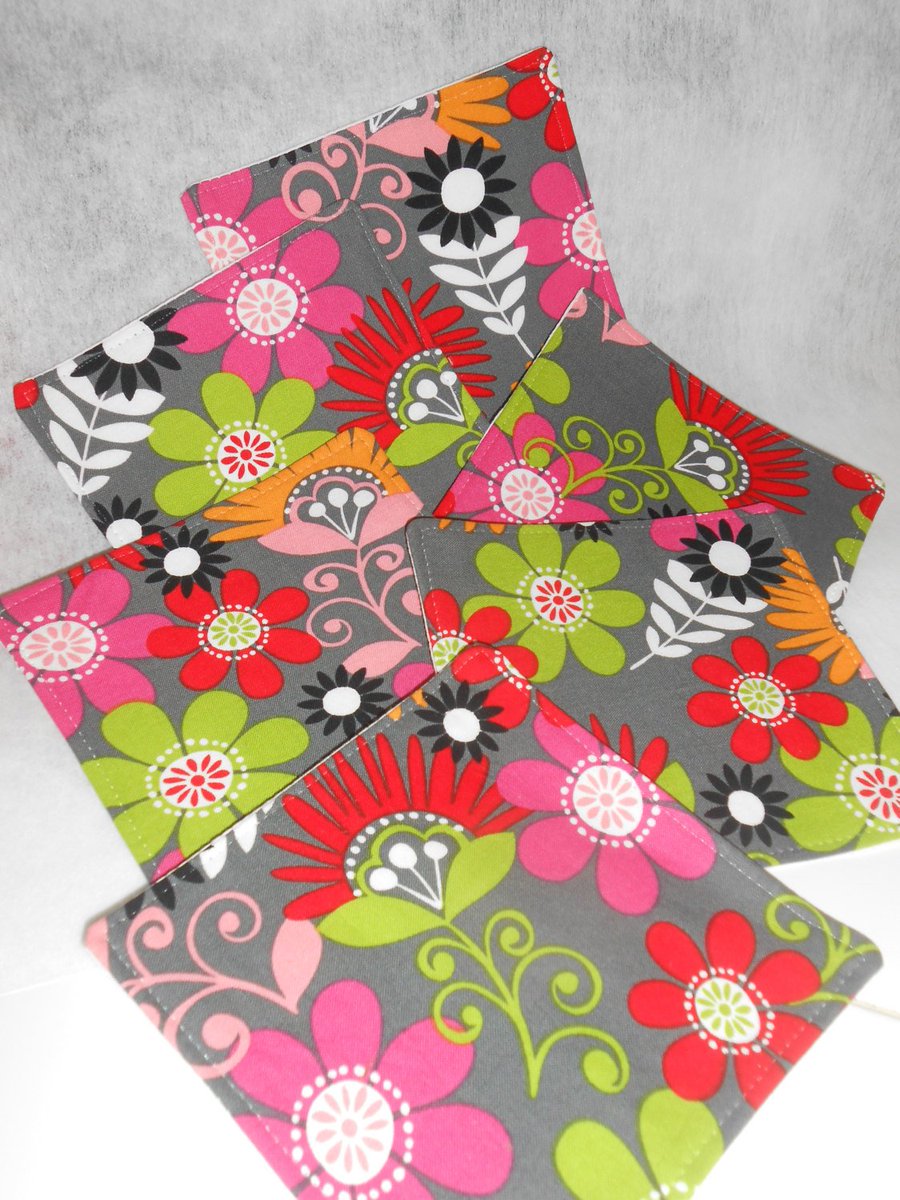 coldstreamcraft's tweet image. Retro Floral, Fabric Coaster, Set of 6, mug rug, coaster set, floral coaste… etsy.me/1Q2KdxB #Etsy #ModDecor