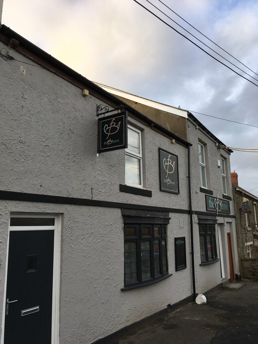TheBurrowLTR's tweet photo. Look at our amazing signs! Thanks to the guys at Funky Frog Designs for all their hard work! #newtearoom #newbusiness #theburrow #food https://t.co/lpu5aiO2iO