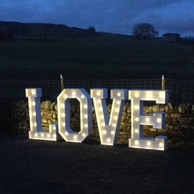 rent4anevent1's tweet image. Our 4Ft light up LOVE signs to hire perfect for weddings #wedding #love #surrey #Hire #London #2016