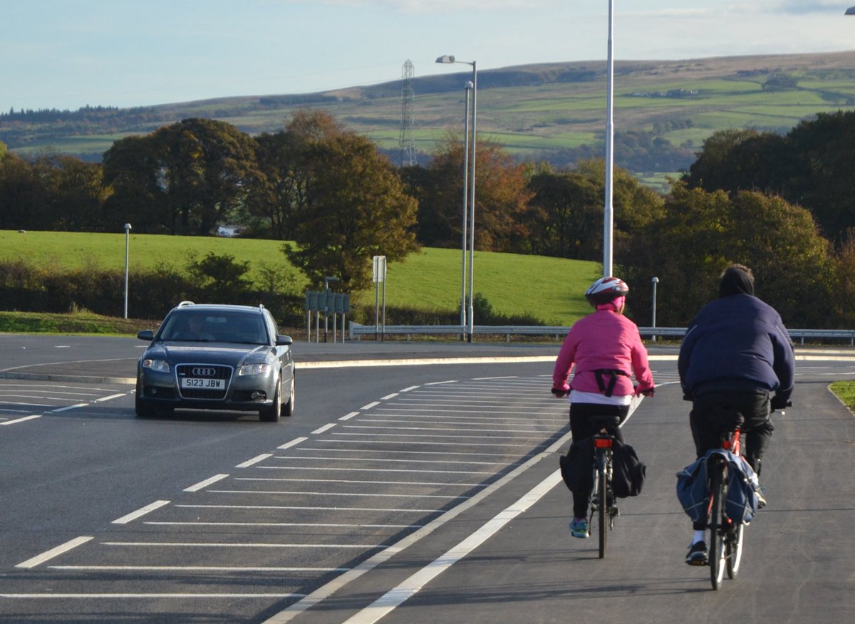 Sign for Lancaster Canal link from the Bay Gateway Cycle &amp; Footpath <a href="/700_days/">700 Days</a> #cycling @SustransNW <a href="/SusanParsonage/">Susan Parsonage</a> <a href="/TheGamechanger/">Archie  Workman</a>