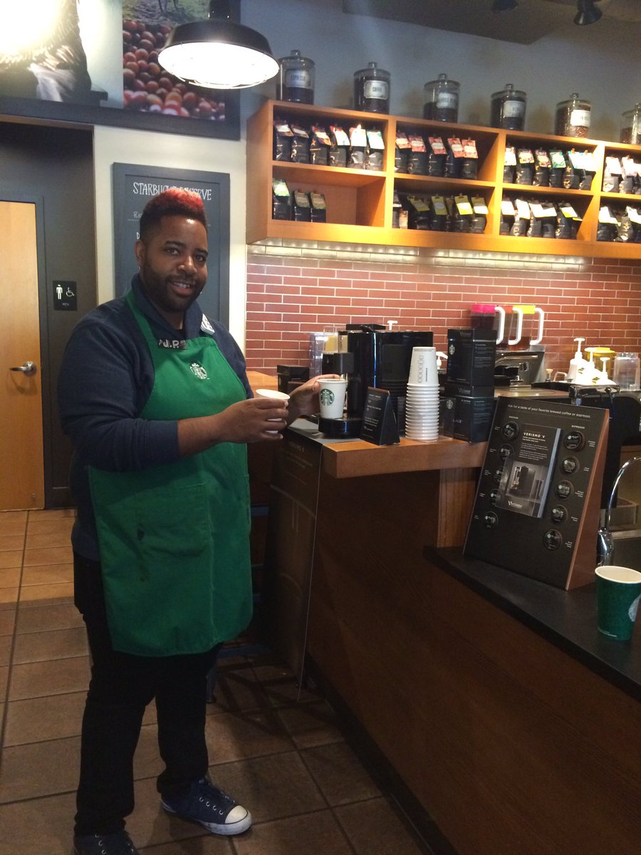 BKatCon's tweet photo. JP demoing the Verismo V. @Sam4zrt #teamworkmakesthedreamwork 4 sold 27 more to go for team Soldiers Field! @PTorrebiarte https://t.co/hBQ7JsMMdP