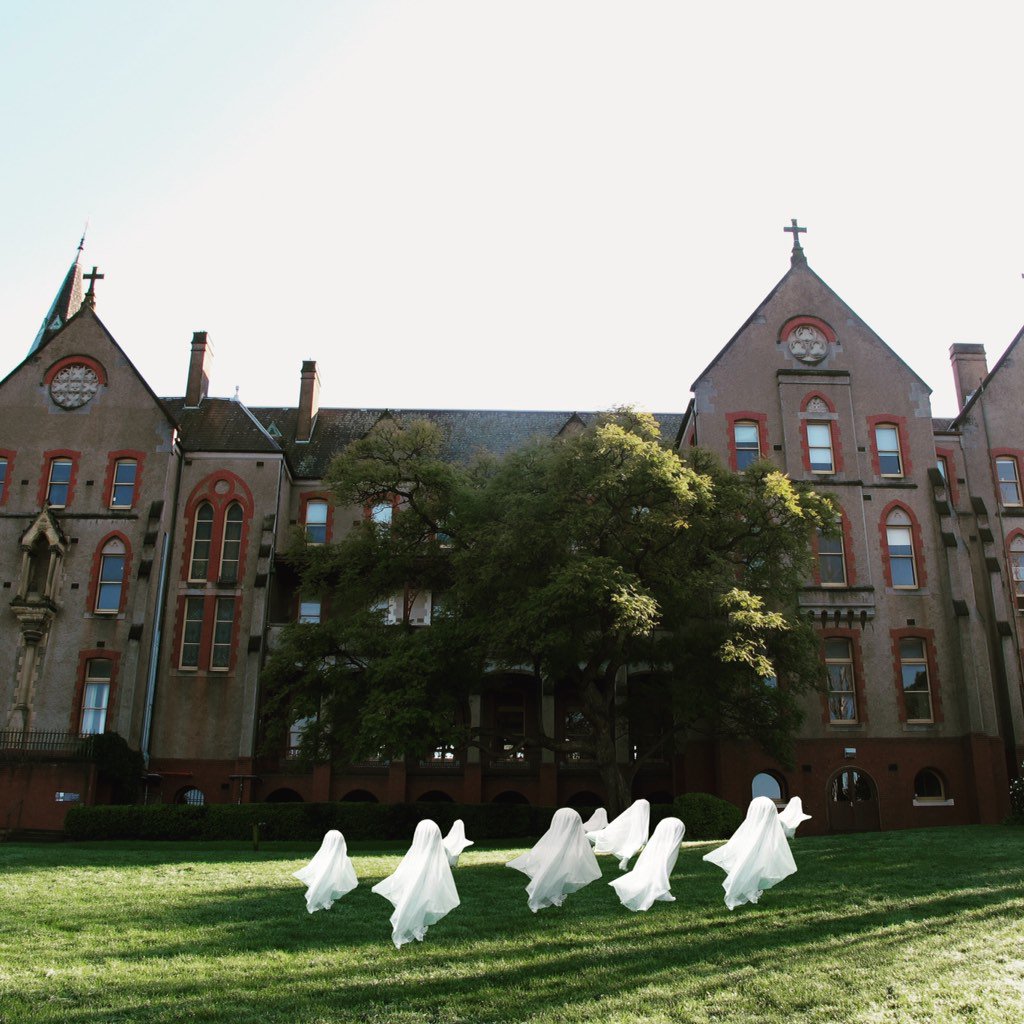 DanGoronszy's tweet photo. Got kids? Come haunt @TheConvent with ghost themed games on Sunday at Bedsheet Ghost Party. Tickets on their website https://t.co/xS6CmhXUIq