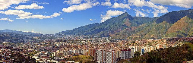 NG_fermin's tweet photo. #LoMejorDeMiPaisEs Mi Caracas, mi avila, mi todo... https://t.co/HujasYNT6W