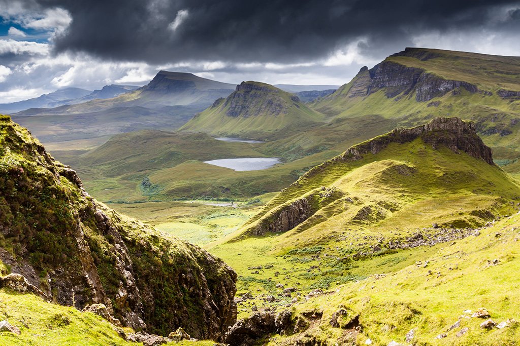 Piclogy's tweet photo. Quiraing on Isle of Skye in Scotland | Photography by ©@Loic80l https://t.co/htARILO9xW