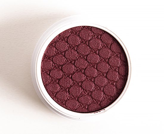 radiantology's tweet photo. RT TO WIN:
COLOURPOP EYESHADOW IN 'HUSTLE'

giveaway stops at 500 followers or 500 rts!

(mbf me so I can dm winner! good luck!✨) https://t.co/GSBTzHccV3