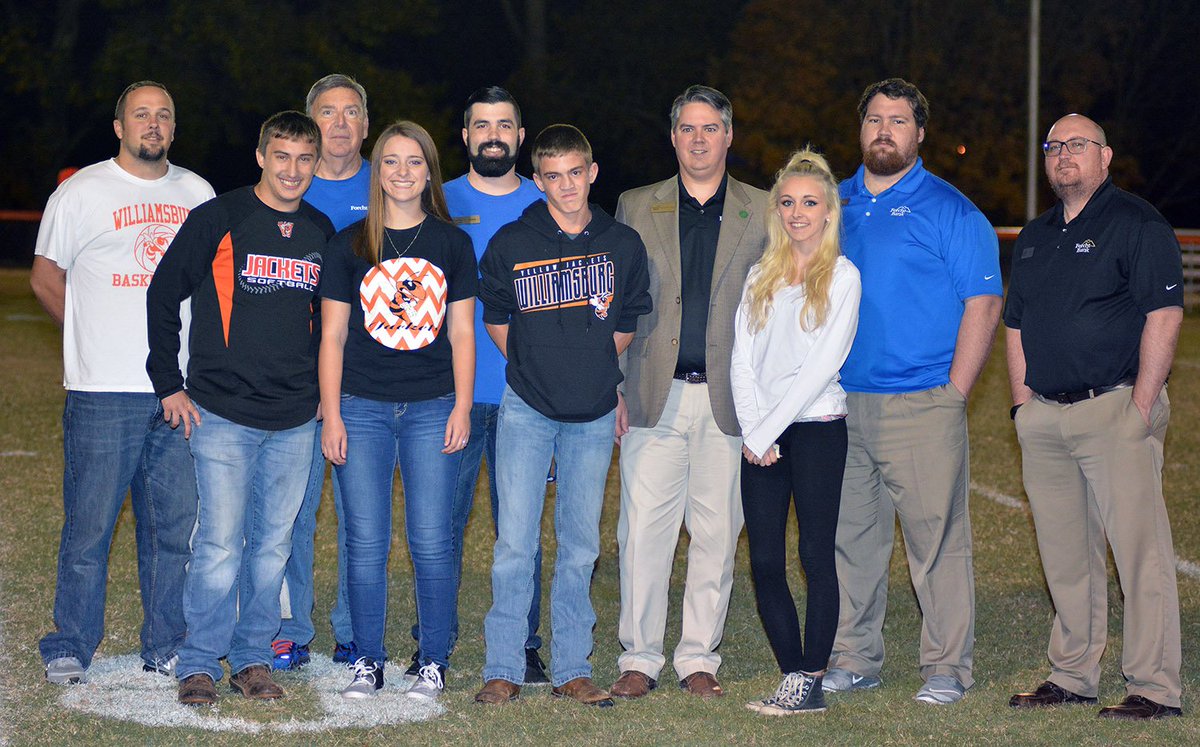 ForchtBank's tweet photo. Highlights from the Williamsburg/Middlesboro game sponsored by Forcht Bank Friday night! #kickoff #football #forchtbank https://t.co/949GIYxhZf
