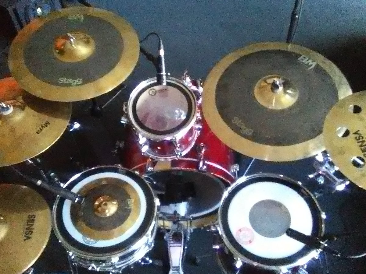 _TimmySanchez's tweet photo. #TimmySanchez #drummer #stagg #entrepreneur #Brand #music #rock #pop #artist #drums #cymbals #cartël #hiphop #Focus #follow #bigfatsnaredrum https://t.co/BuN1hUzXus