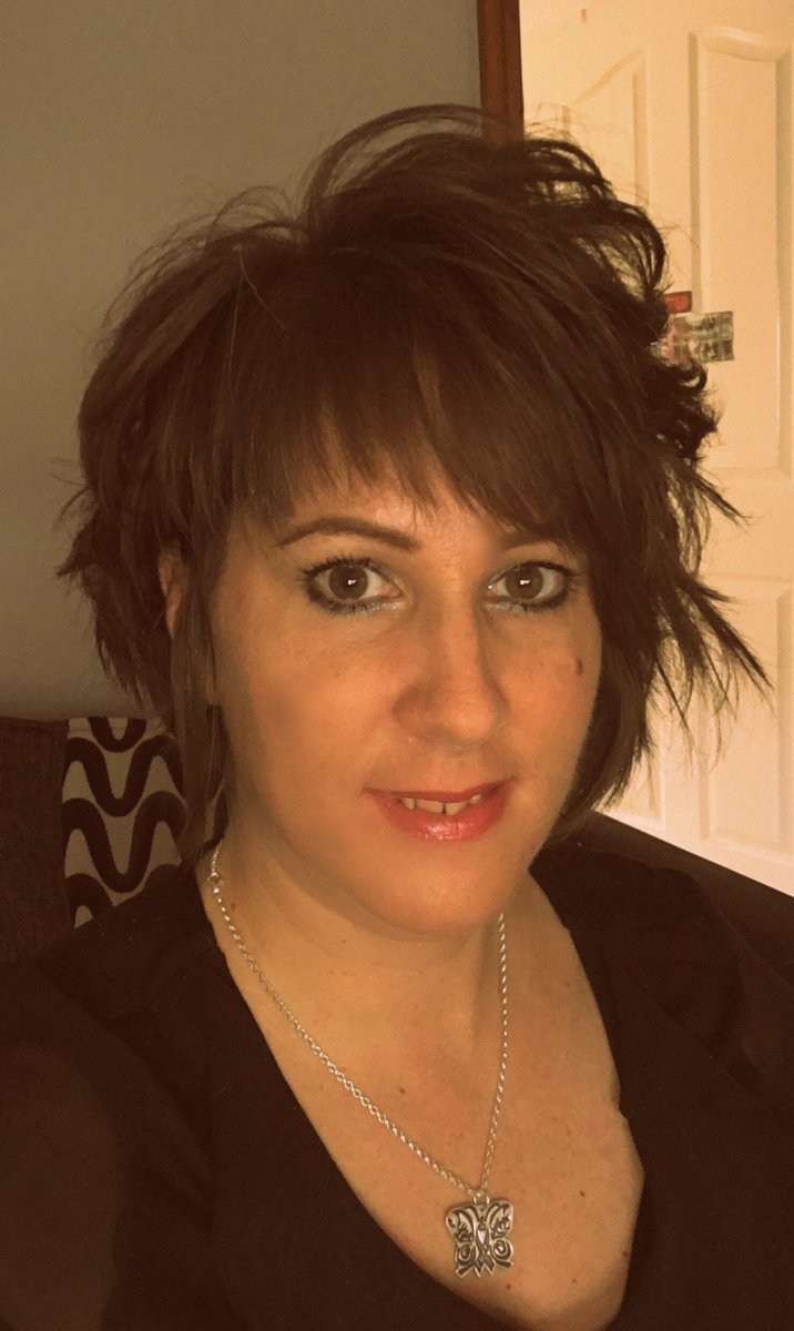 AnnaResearchRep's tweet photo. New #hairstyle &amp; starting to like it now, never thought I'd like me with #shorthair! #chemohair #hairloss #growingback #cancersurvivor https://t.co/b6maK3Zb7A