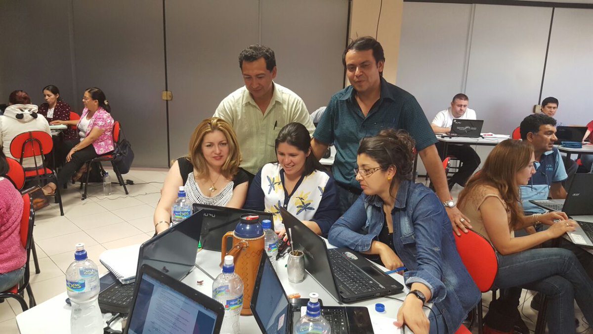 DuarteRosmari's tweet photo. TIC mesa especial, trabajando sobre diseño instrucción al#AMOVPY https://t.co/LK0mYeSh1U