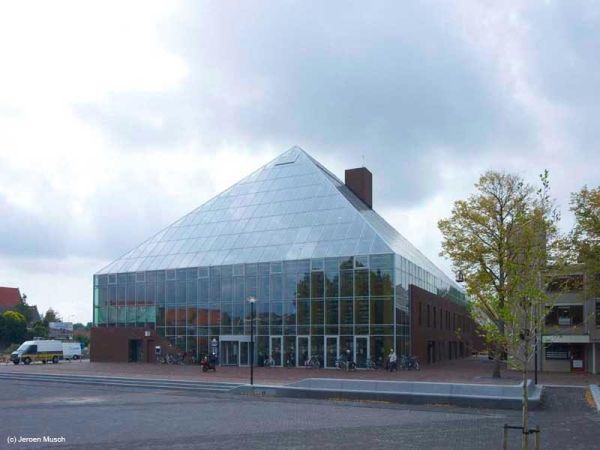 AHowe88's tweet photo. Which one of these contemporary libraries do you like the most? #architecture #buildingd... https://t.co/jmRx6GMYkE https://t.co/JnAPcYXX8F