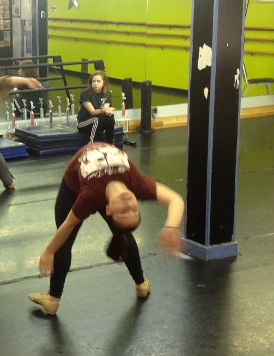mollyodotco's tweet photo. When you think your life's together but then reality punches you in the face. #solo#goingtowin #andtitle #imthatgood #dance https://t.co/v5o2Qo2iNt