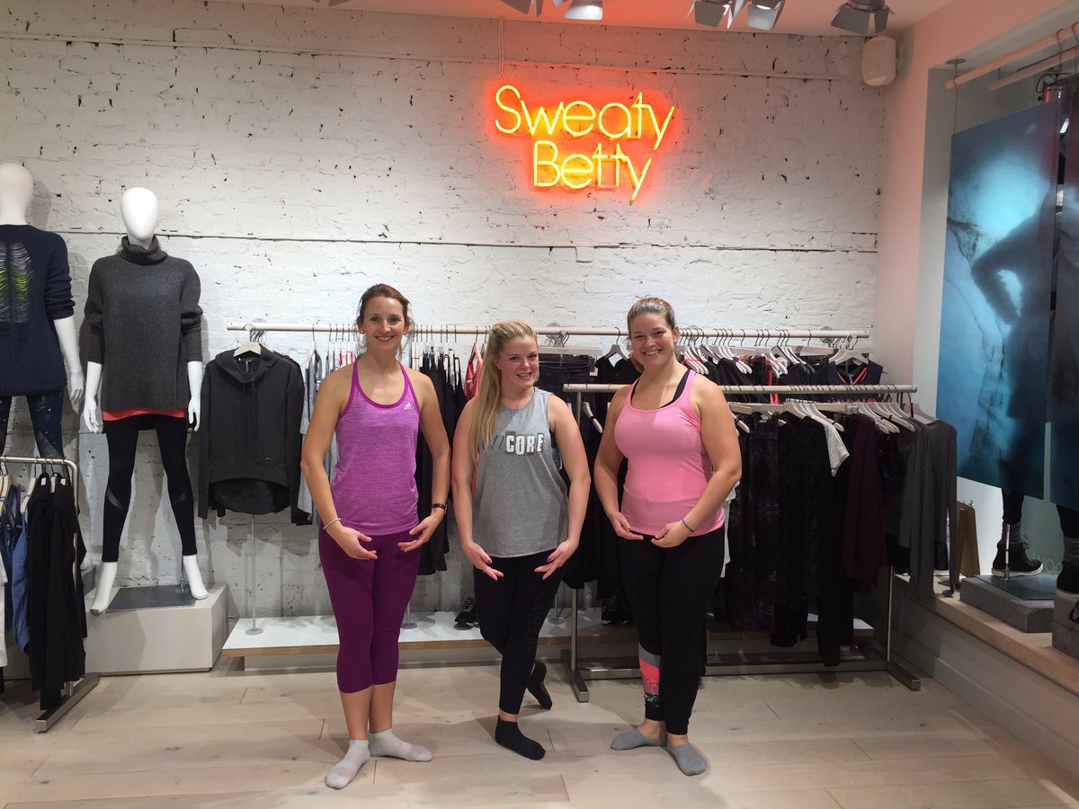 EnCore Ballet Bootcamp tonight with <a href="/Polarbearpaw/">Robbe Geens</a> and <a href="/lizzycjroberts/">Lizzy Roberts</a> as part of <a href="/Womeninsport_uk/">Women in Sport</a> A-Z! Thanks <a href="/sweatybetty/">Sweaty Betty</a> <a href="/studiokrichmond/">Studio K</a>