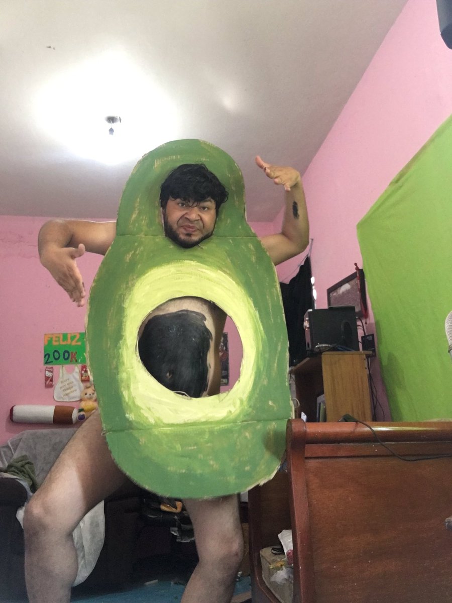 studiofalcony's tweet image. yo por eso mejor me voy a vender bien caro