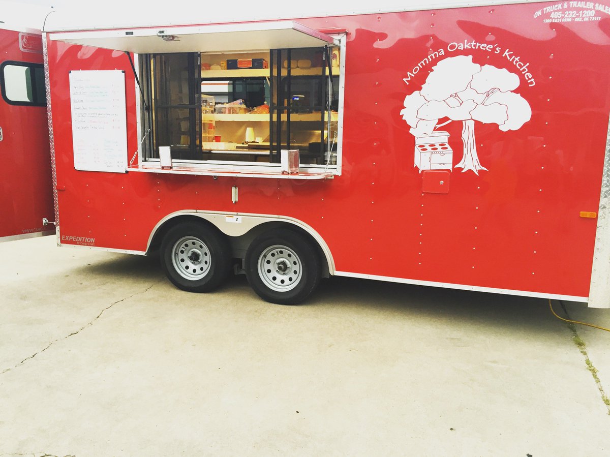 momma_oaktree's tweet photo. It is a nice sunny day out at @BleuGarten to come get your favorite Momma Oaktree Sandwich! https://t.co/EygUntTJJA