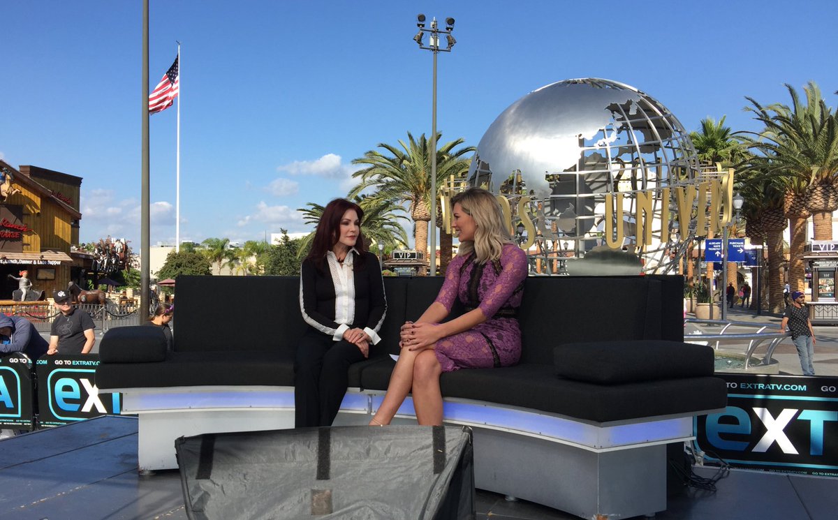 extratv's tweet photo. So lovely chatting with @Cilla_Presley about the new Elvis album! Stay tuned for the interview! #UniversalExtra https://t.co/7BpBqBoI7h