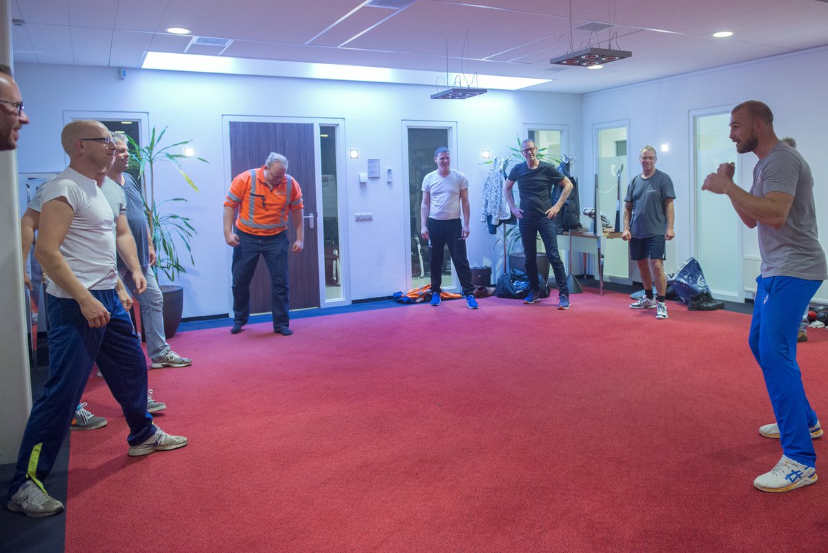 Moniekkleinsman's tweet image. Dag 1 FITOAL dagen @Stadsbeheer050 zit erop. Bedankt @pmullenberg voor de boksclinic #funfactor #lekkersporten