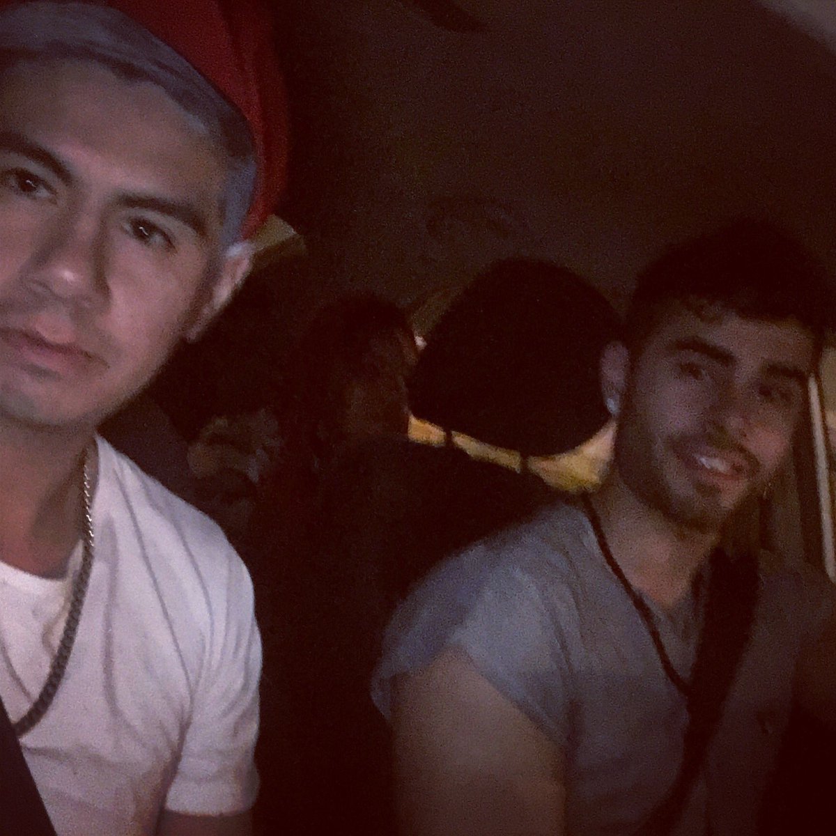 josevictor_1's tweet photo. Terminando Gira 1 Día CUTUPLÁ / feat @AlexisDescalzo https://t.co/RCNFN9Ul7l