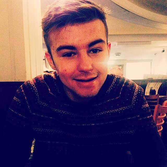 AshleySisso's tweet image. Beard or not to beard? That's the question! #FaceProblems