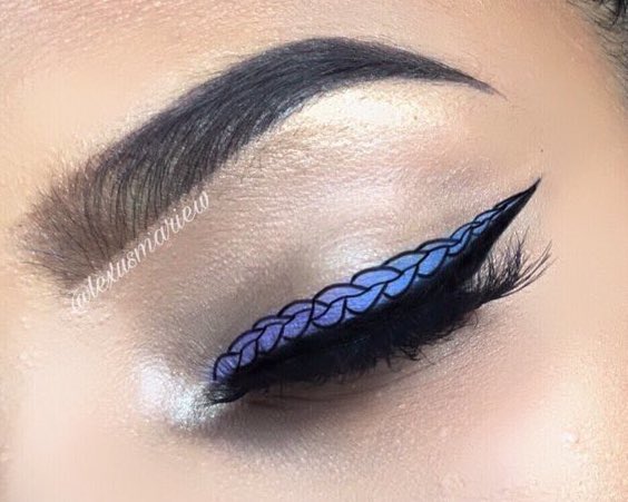 Y yo ni siquiera puedo delinearme bien💔