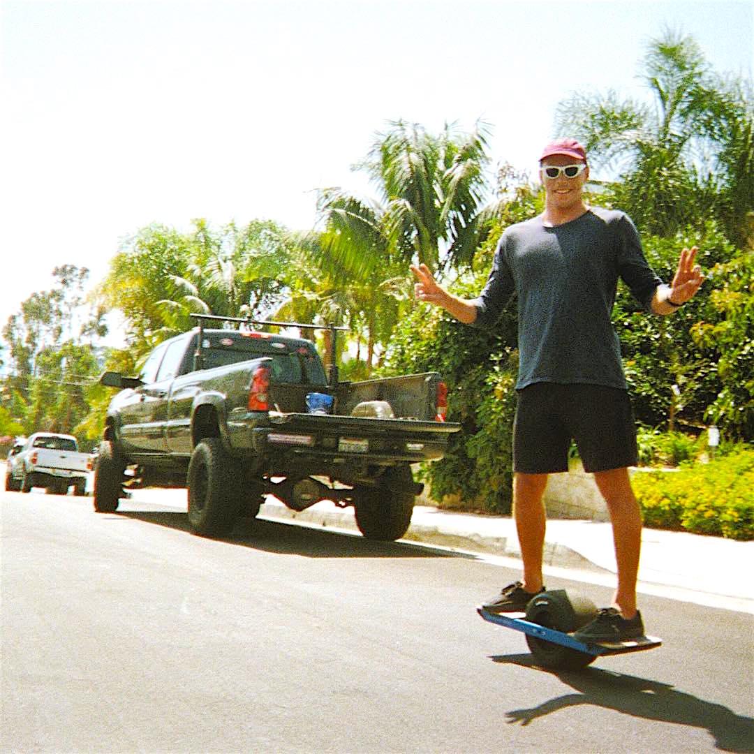 HWoodElectrics's tweet photo. #JackFreestone digging his #Onewheel!
Get yours at #HollywoodElectrics in #LA & carve the world!
#ElectricBoardsport
📸: @RideOnewheel https://t.co/7a76rzX3II