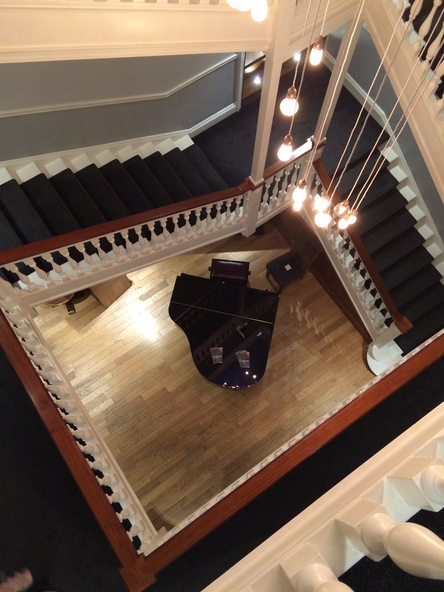 harmonyhelen's tweet photo. Stunning location @balmerlawnhotel for our @SHampshirePAs network evening tonight. Still amazed I walked past the #piano without playing it! https://t.co/sGvQduBKLj