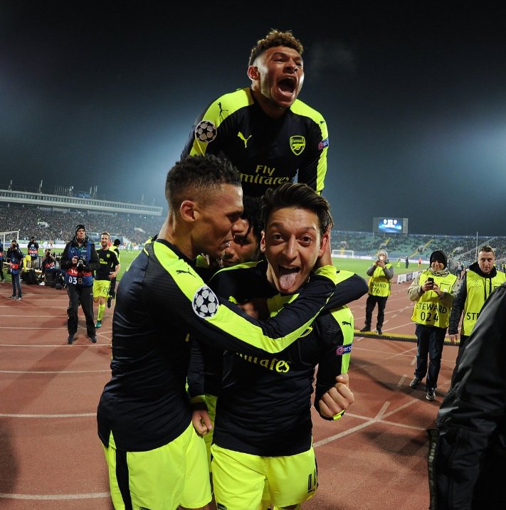 LP10oficial's tweet photo. No words for the magic of @MesutOzil1088 tonight!⚽️ https://t.co/ch2MneURhQ https://t.co/u4pFo0PrZ8