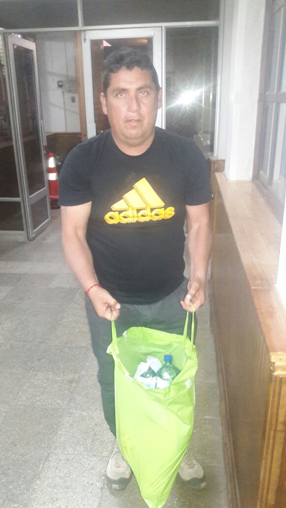 Central_CBO's tweet photo. Gracias!! a la familia Ciro Berrios y al Sr Francisco Cortes por su cooperación para muestros voluntarios en el IF https://t.co/nqio7gtoIG